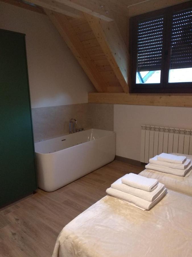 Apartment Casa Blas Gistaín Eksteriør bilde